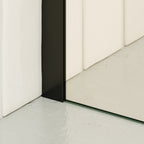 FIONA - Mampara de ducha Walk-In de cristal templado medio esmerilado 10 mm con perfil negro mate